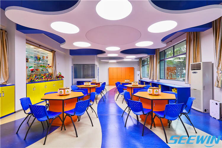 創(chuàng)新實驗室課桌椅