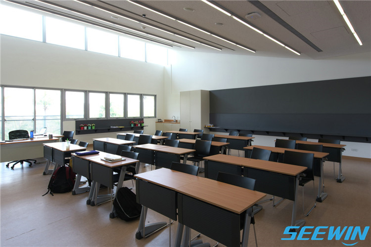 學(xué)生課桌椅