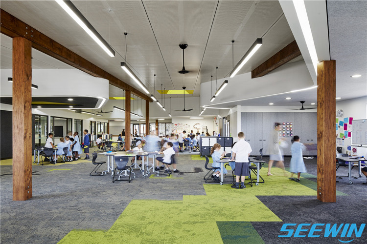 學(xué)生課桌椅