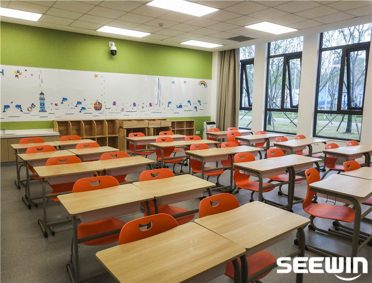 學生課桌椅